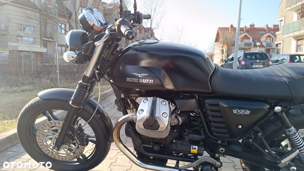 Moto Guzzi V7 - 2