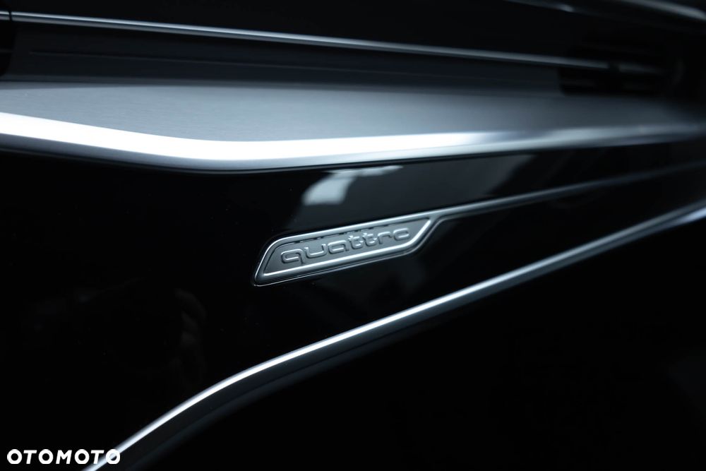 Audi A6 Avant 55 TFSI e quattro S tronic S line - 31