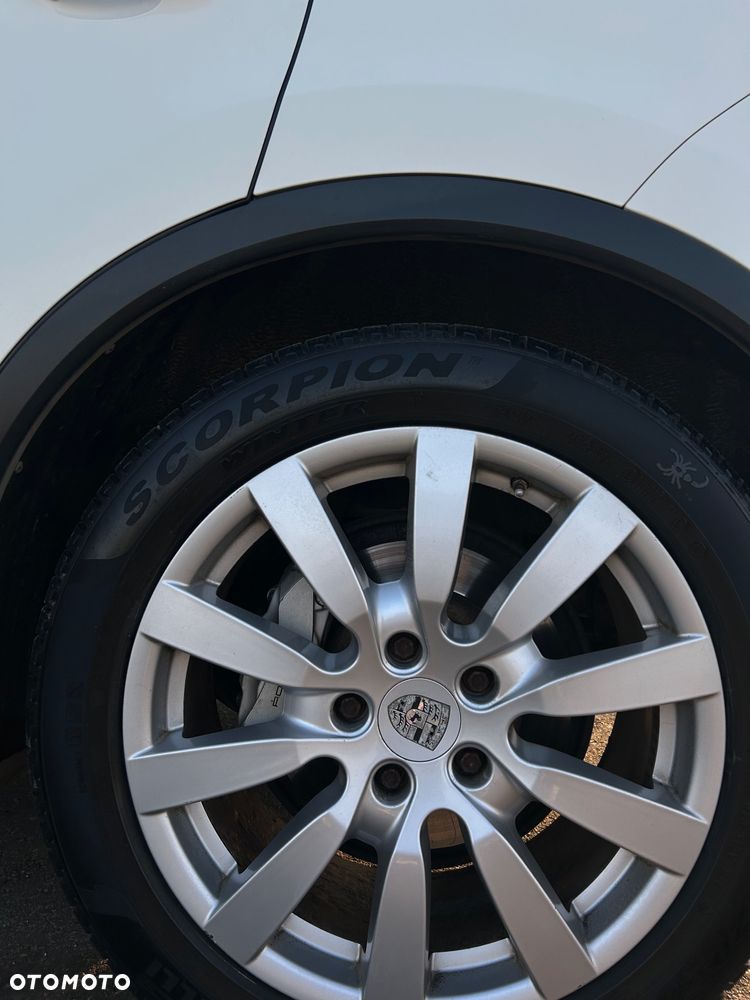 Porsche Cayenne - 18