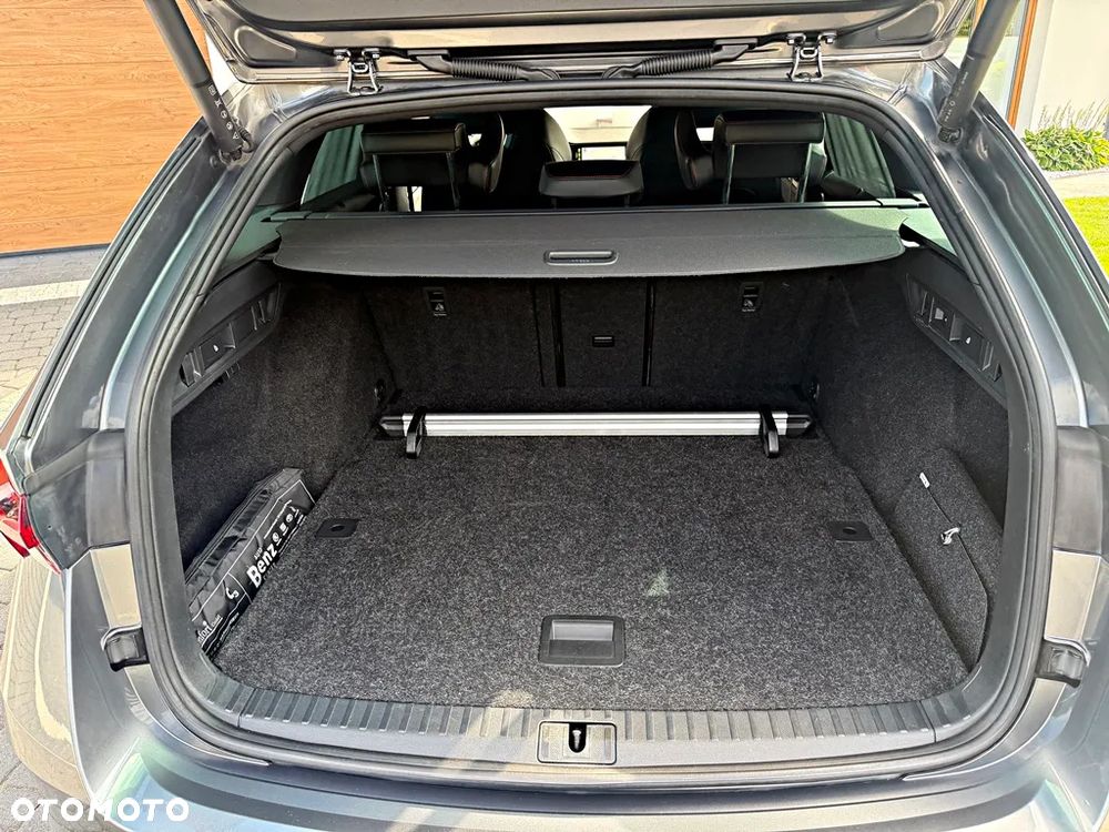 Skoda Octavia 2.0 TDI RS DSG - 27