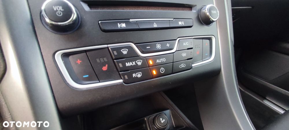 Ford Mondeo - 16