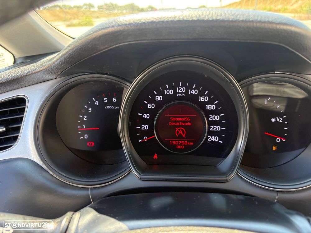 Kia Ceed SW 1.4 CRDi More Edition - 26