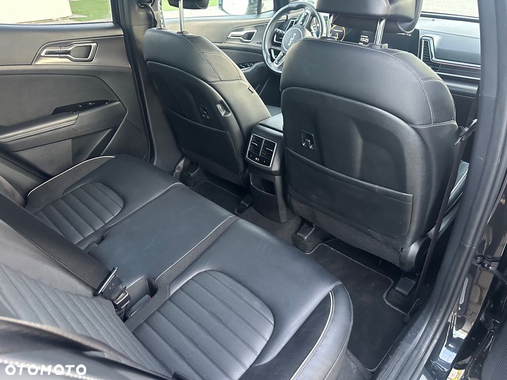 Kia Sportage 1.6 T-GDI MHEV Business Line 4WD DCT - 18