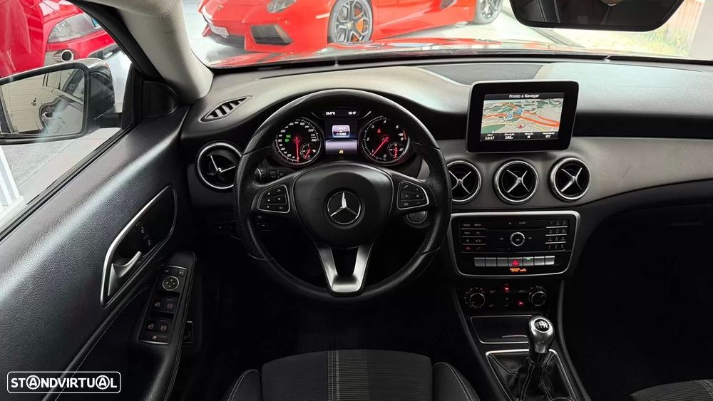 Mercedes-Benz CLA 180 d Shooting Brake Urban - 15