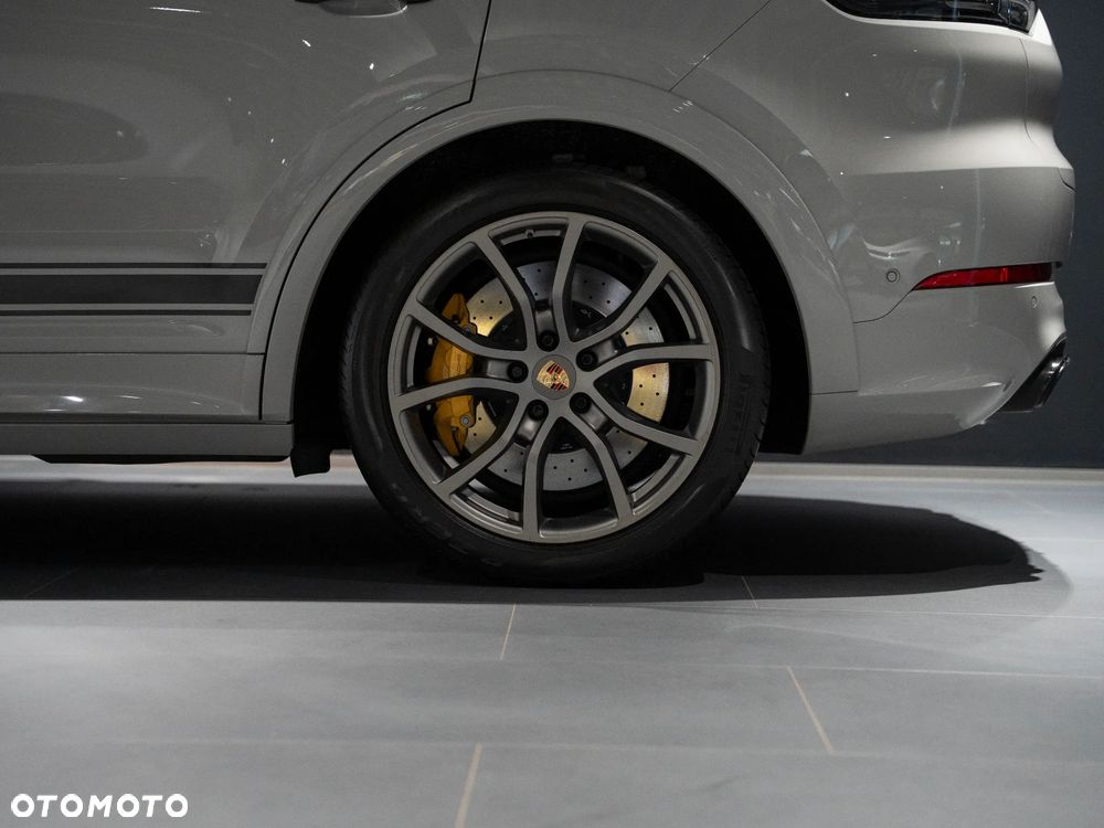 Porsche Cayenne - 9