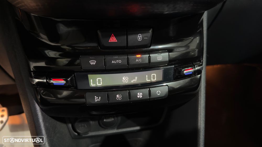 Peugeot 2008 PureTech 110 GPF Stop&Start EAT6 Crossway - 24
