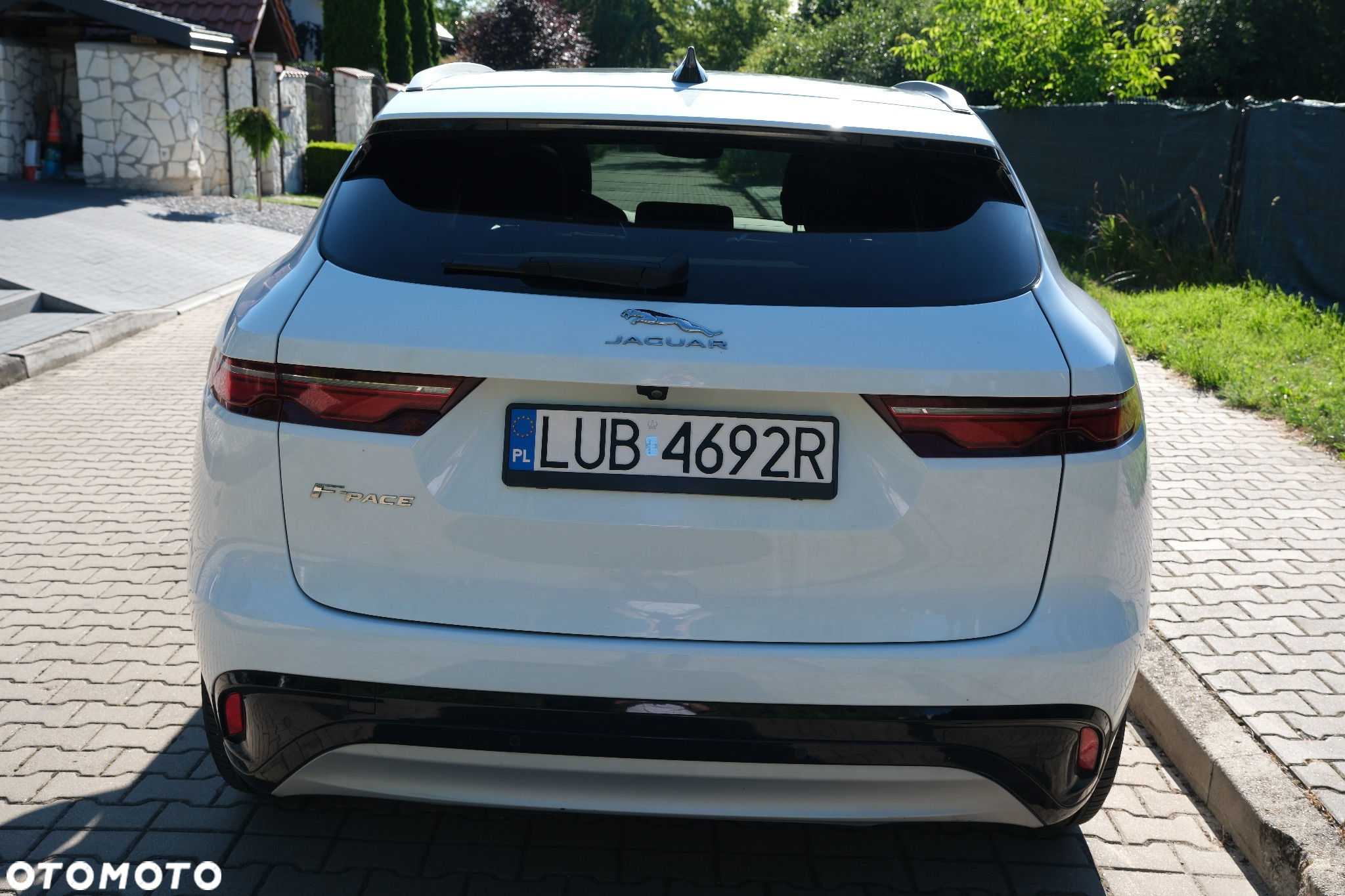 Jaguar F-Pace P250 AWD R-Dynamic SE - 7