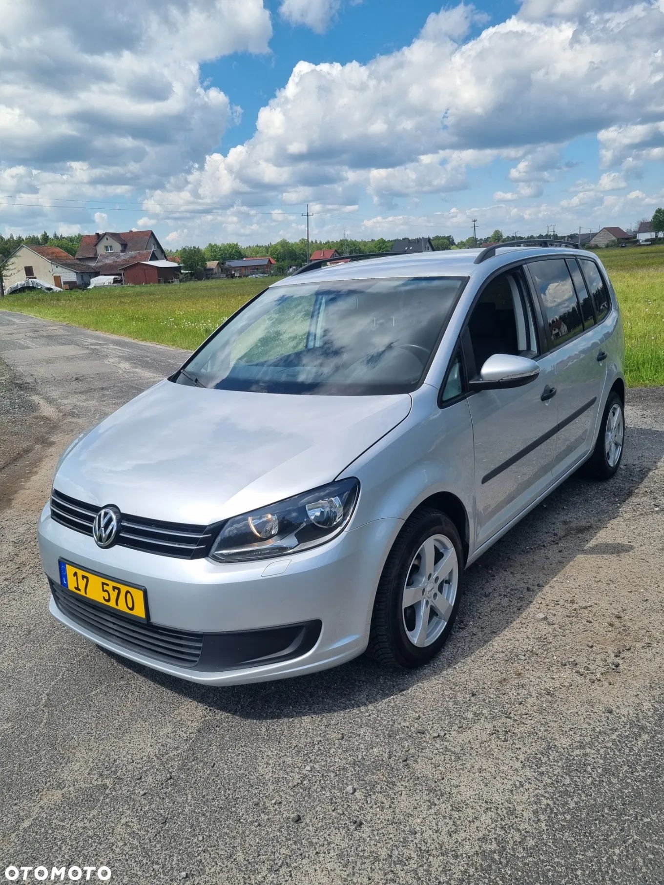 Volkswagen Touran 1.6 TDI DPF BlueMot Comfortline - 1