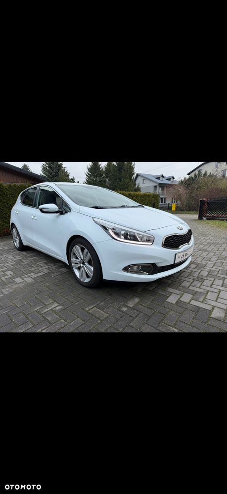 Kia Ceed - 4