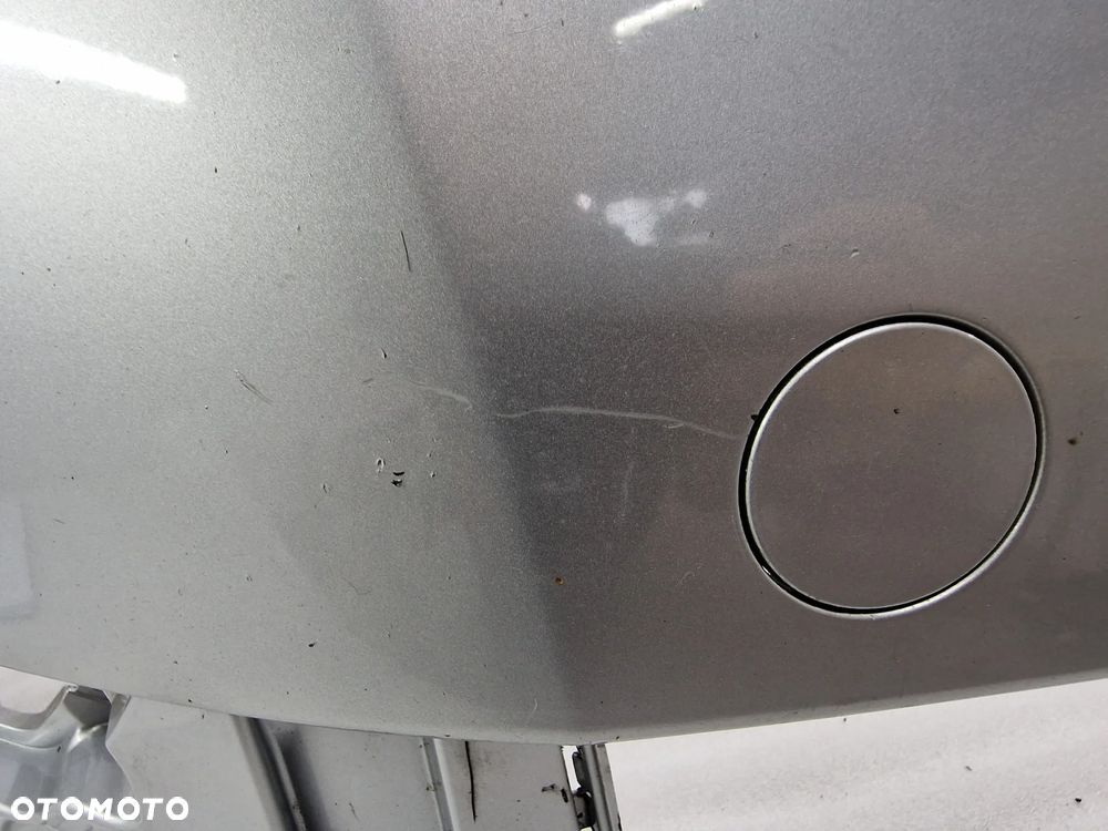 VW PASSAT B7 3AA 10- ZDERZAK PRZEDNI PRZÓD , ŁADNY , SREBRNY METALIK , BEZ SPRYSKÓW I PDC , NR AUKCJI NZ846 - 7