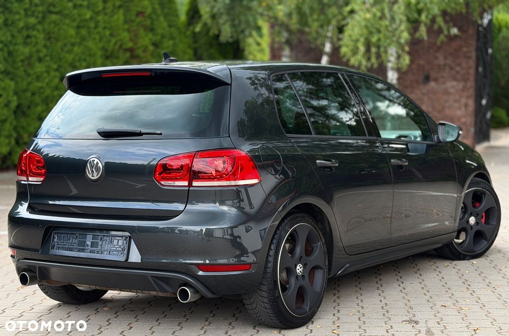 Volkswagen Golf 2.0 GTI - 23