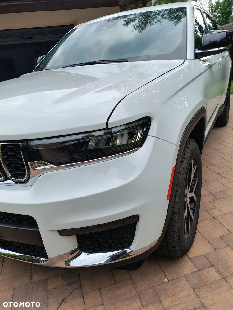 Jeep Grand Cherokee - 16
