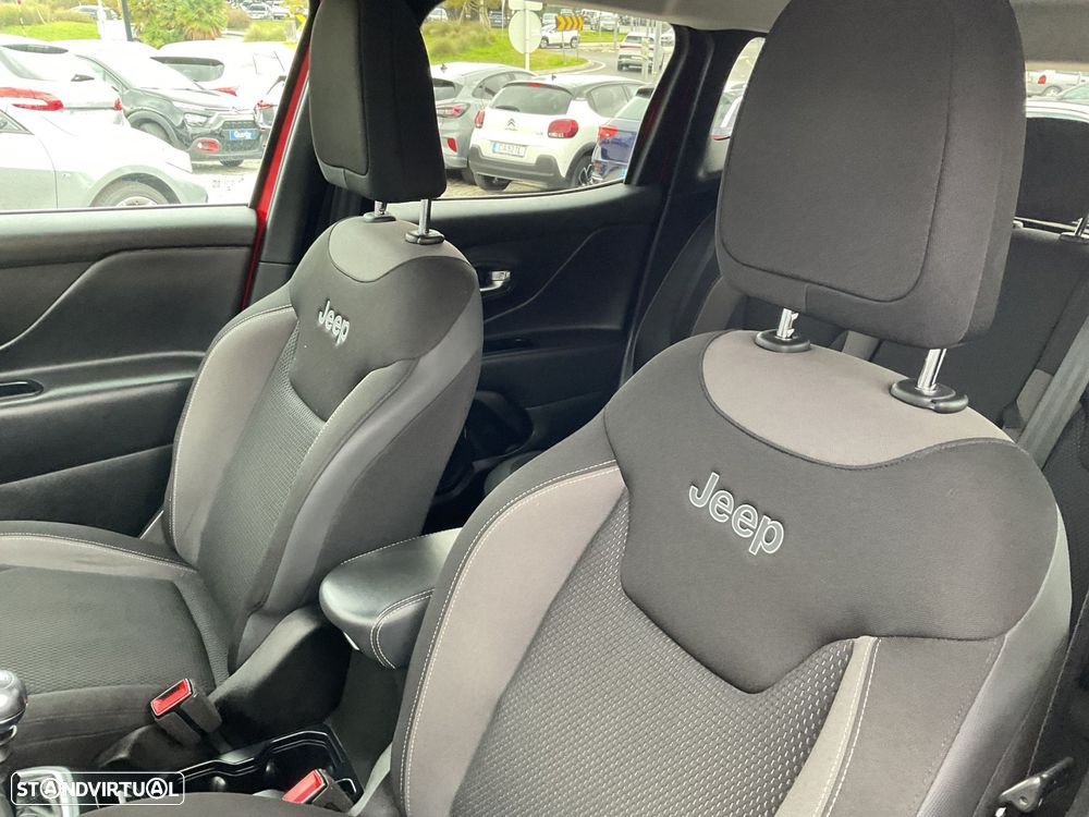 Jeep Renegade 1.0 T Night Eagle - 23