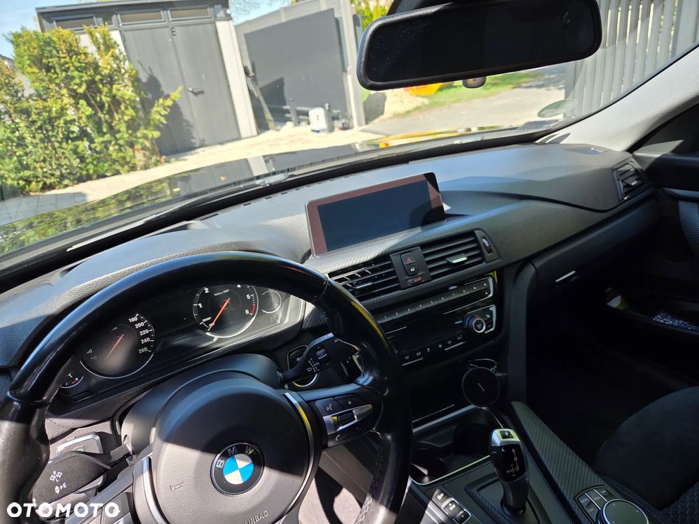 BMW Seria 3 320d xDrive - 11