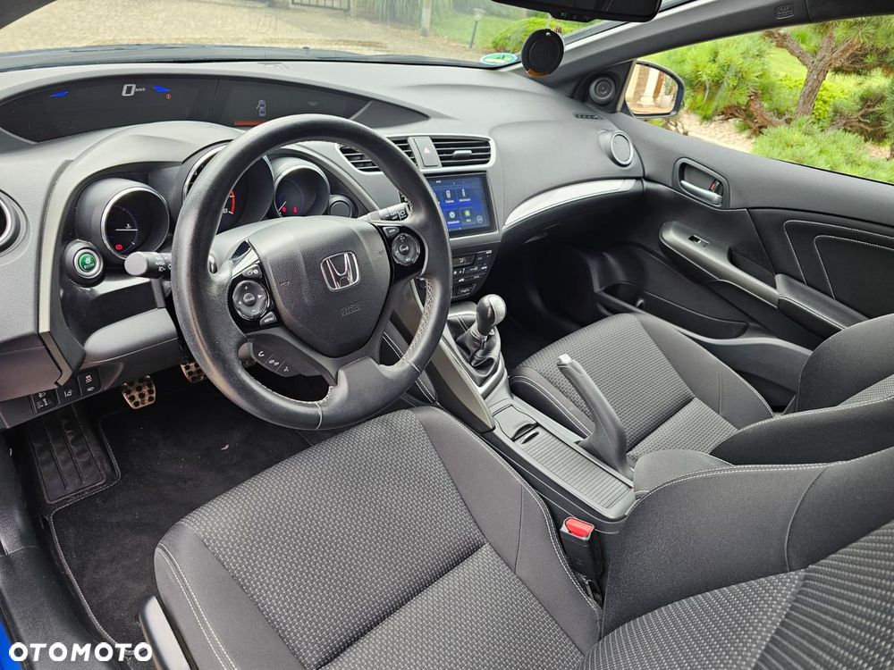 Honda Civic 1.8 i-VTEC Sport Black Edition - 28
