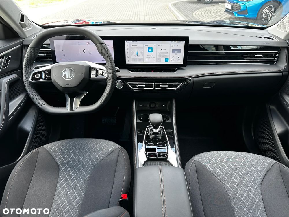 MG HS 1.5 T-GDI Excite DCT - 9