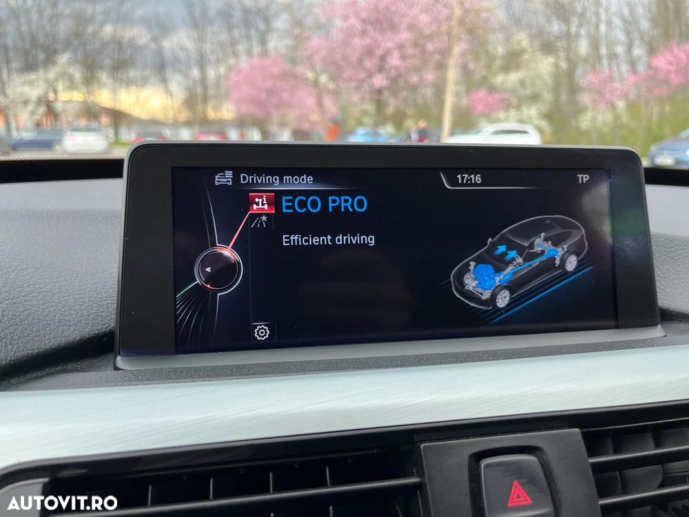 BMW Seria 3 328i xDrive Aut. Modern Line - 24