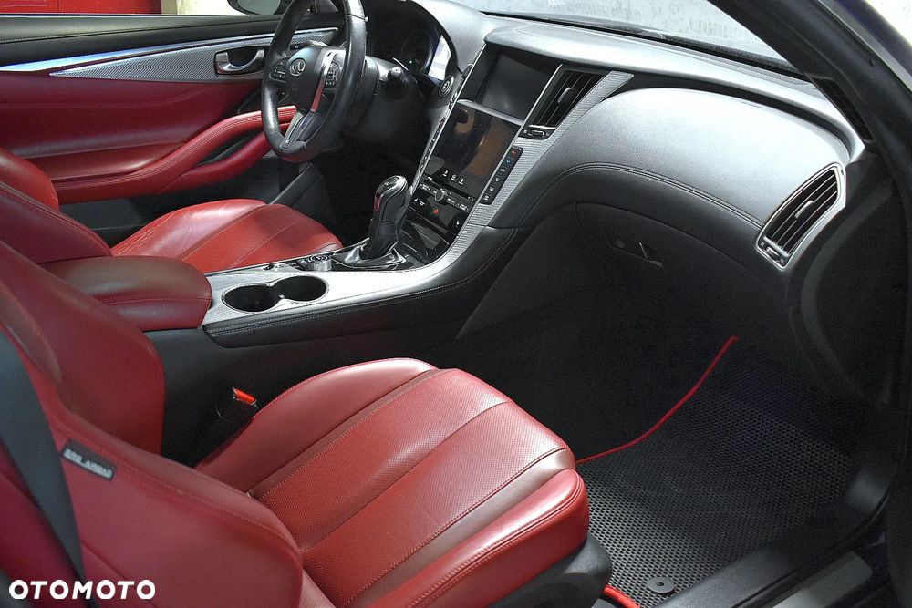 Infiniti Q60 - 9