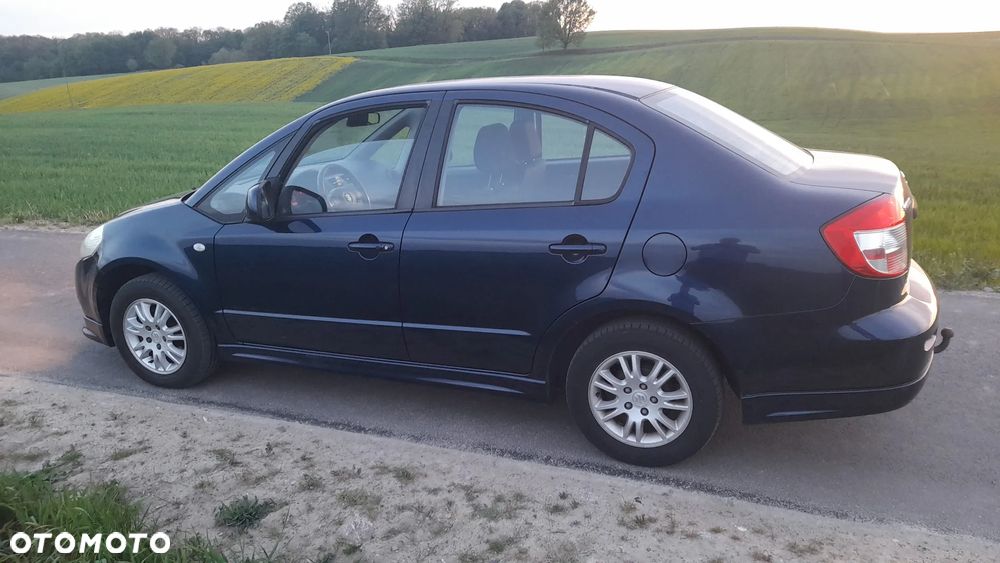 Suzuki SX4 - 37