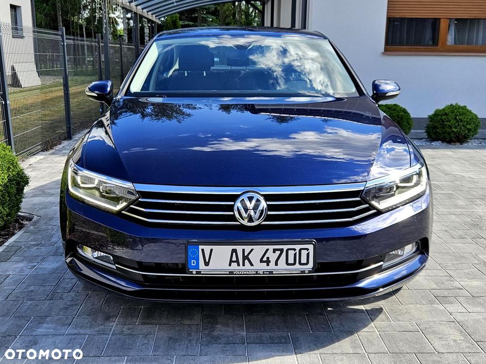 Volkswagen Passat 1.8 TSI BMT Highline - 23