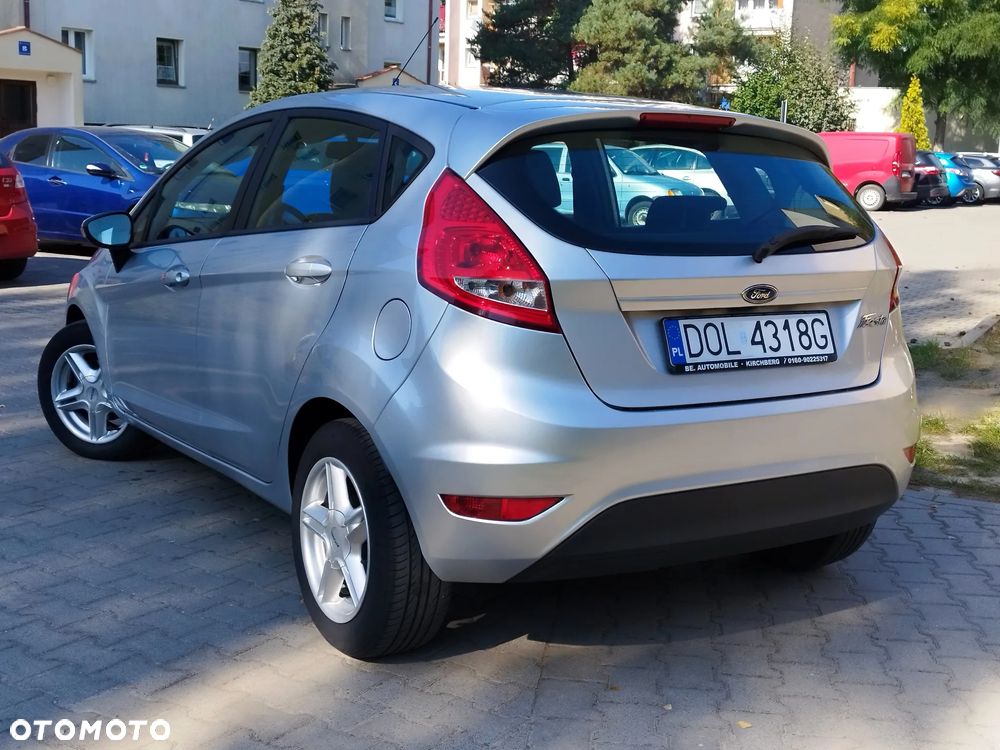 Ford Fiesta - 8