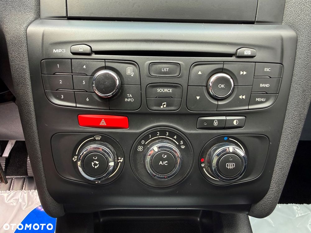 Citroën C4 VTi 120 Attraction - 33