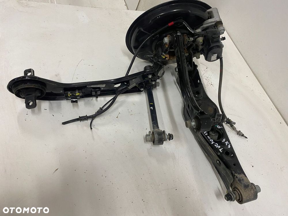 ZAWIESZENIE WAHACZE TYLNE PRAWE TUCSON II 4X4 15- - 1