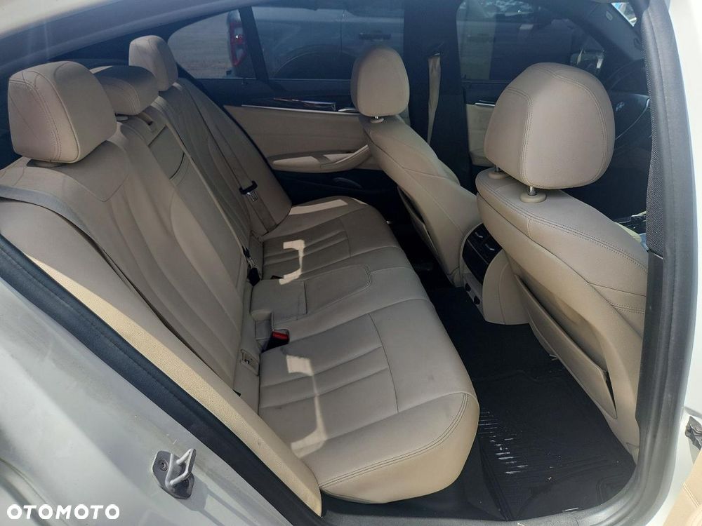 BMW Seria 5 - 12