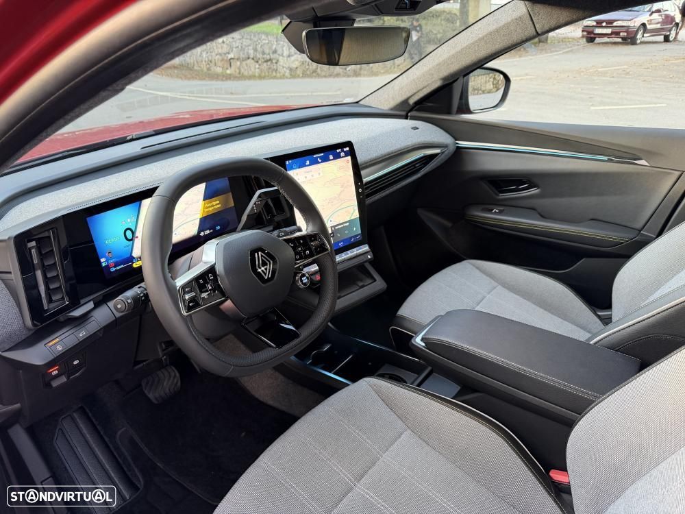 Renault Scénic E-Tech 220 Long Range Techno - 9