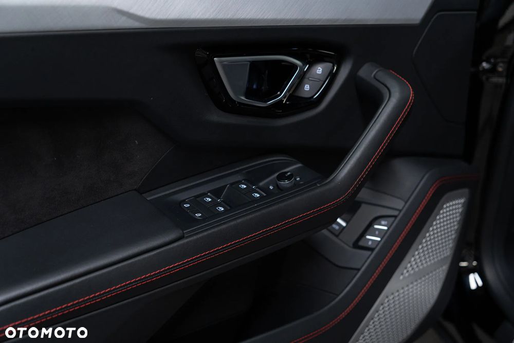 Lamborghini Urus - 24