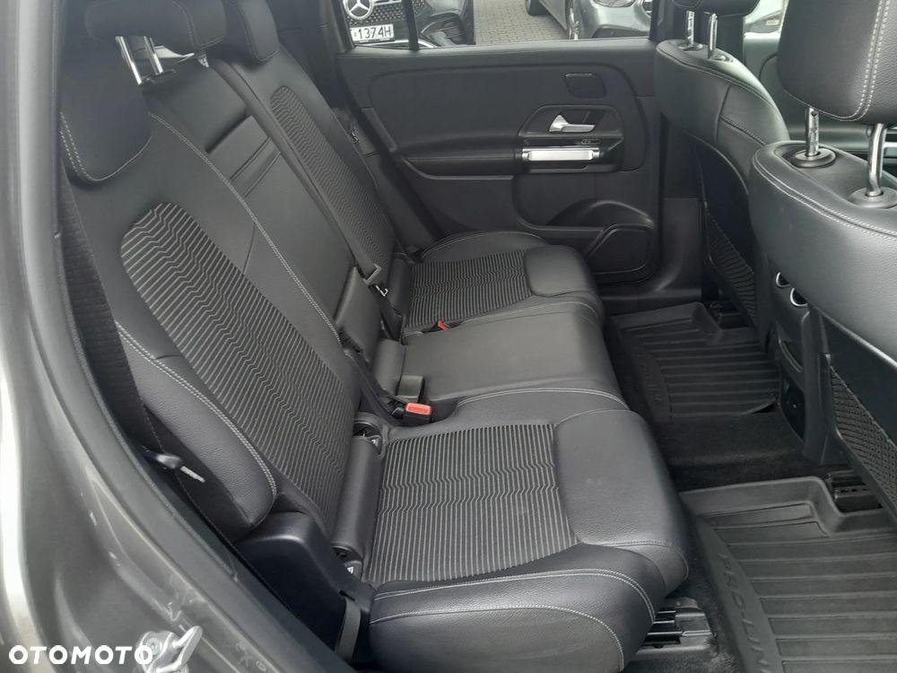 Mercedes-Benz GLB 250 4-Matic Progressive 8G-DCT - 19