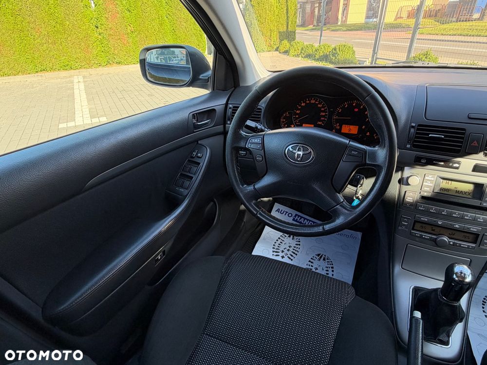 Toyota Avensis 1.8 VVT-i Sol - 23