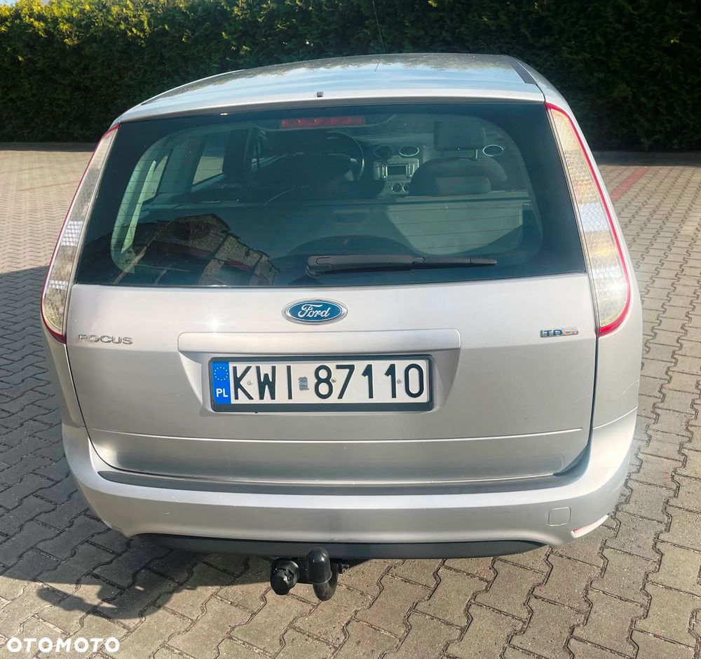 Ford Focus 2.0 TDCi DPF Ghia - 4