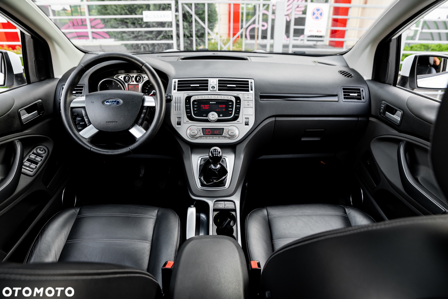 Ford Kuga 2.0 TDCi 4x4 Titanium - 26