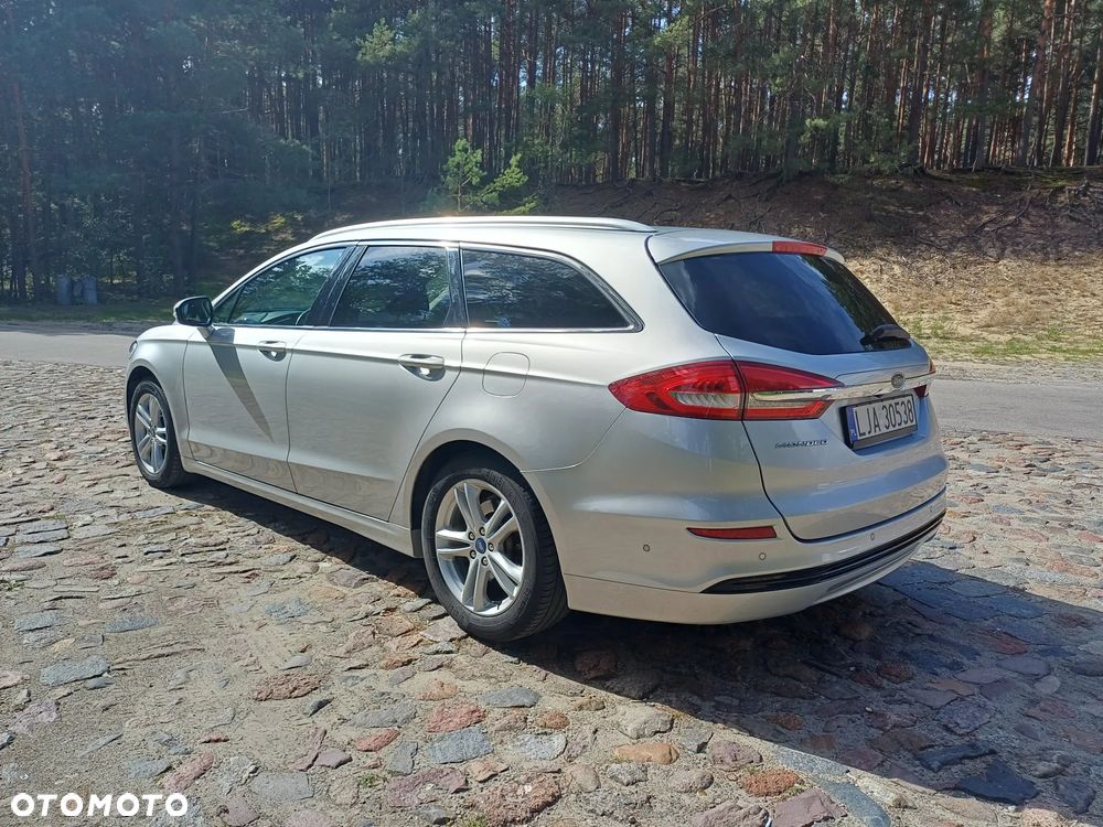 Ford Mondeo 2.0 TDCi Titanium PowerShift - 4