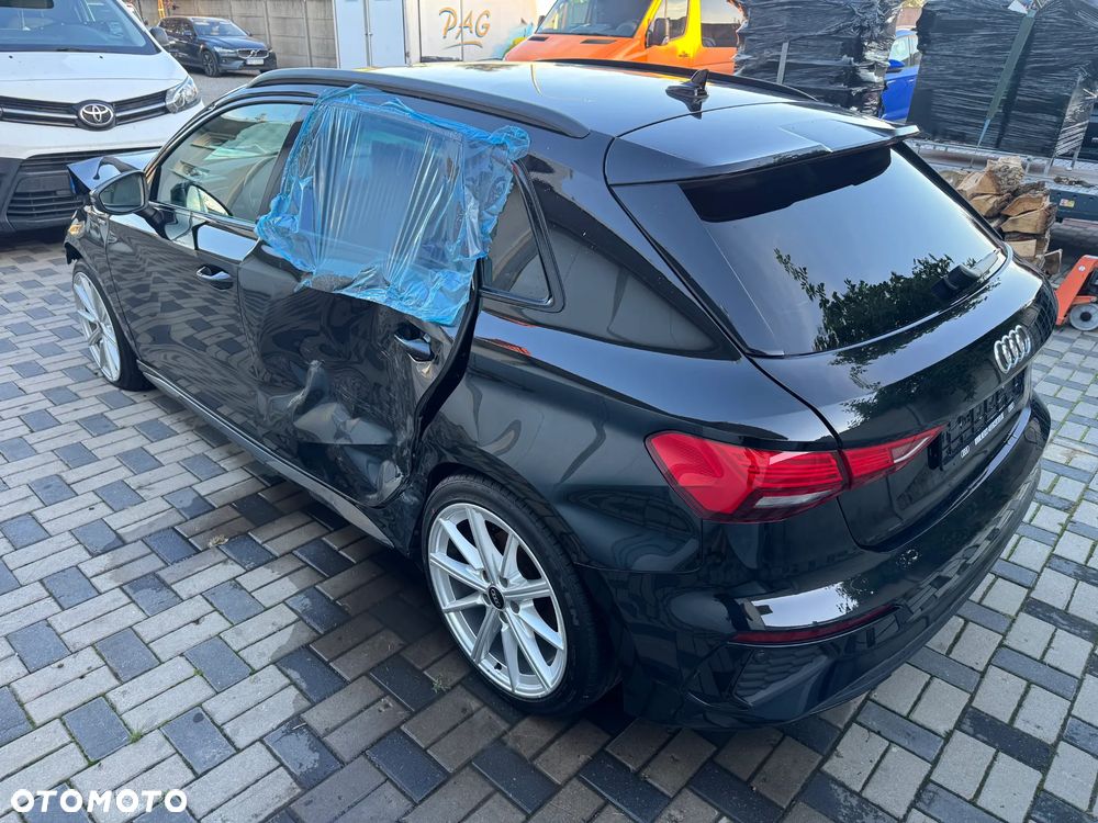 Audi A3 Sportback 2.0 TDI S tronic S line Sportpaket - 8
