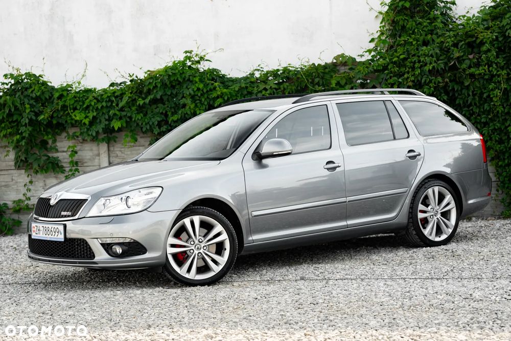 Skoda Octavia 2.0 TSI DSG RS - 8