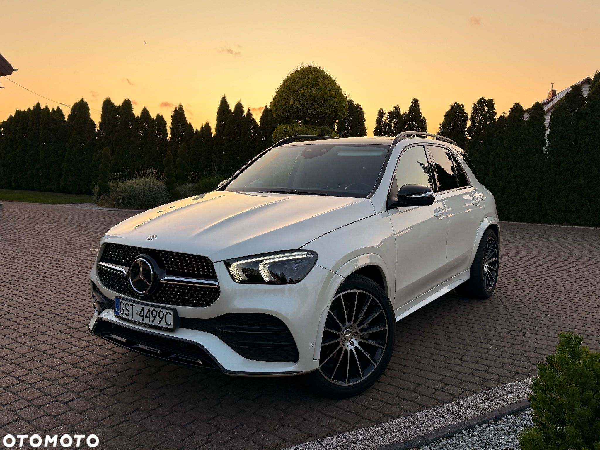Mercedes-Benz GLE 300 d 4Matic 9G-TRONIC AMG Line - 1
