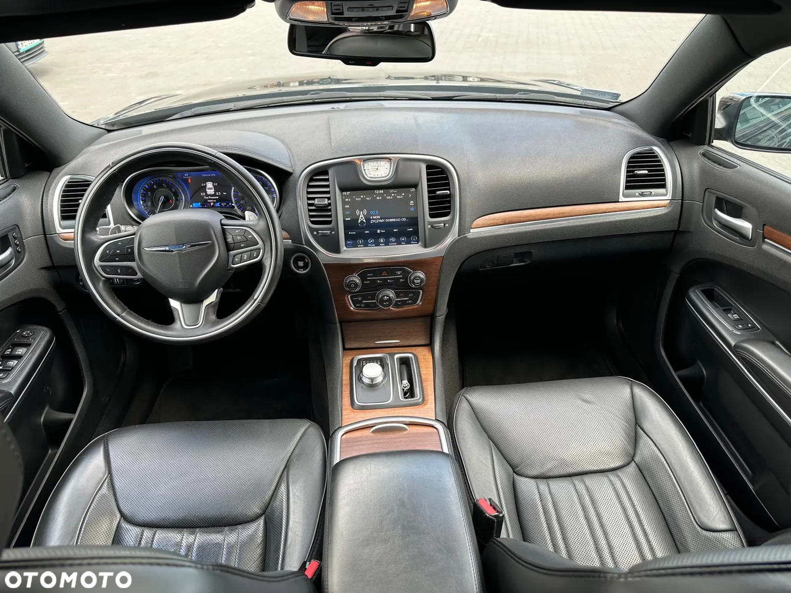 Chrysler 300C - 13