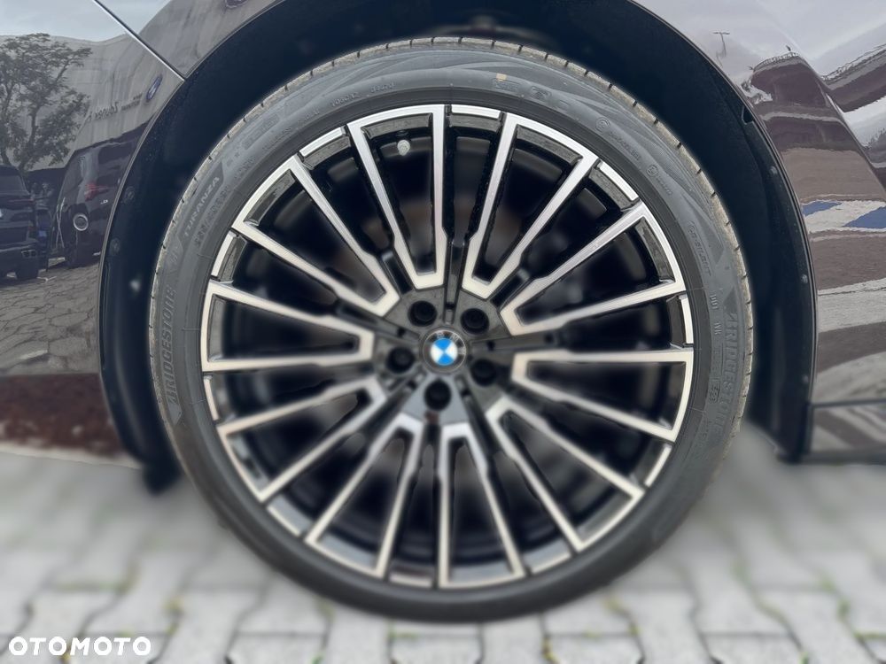 BMW Seria 7 740d xDrive mHEV Nero Lusso Edition sport - 14
