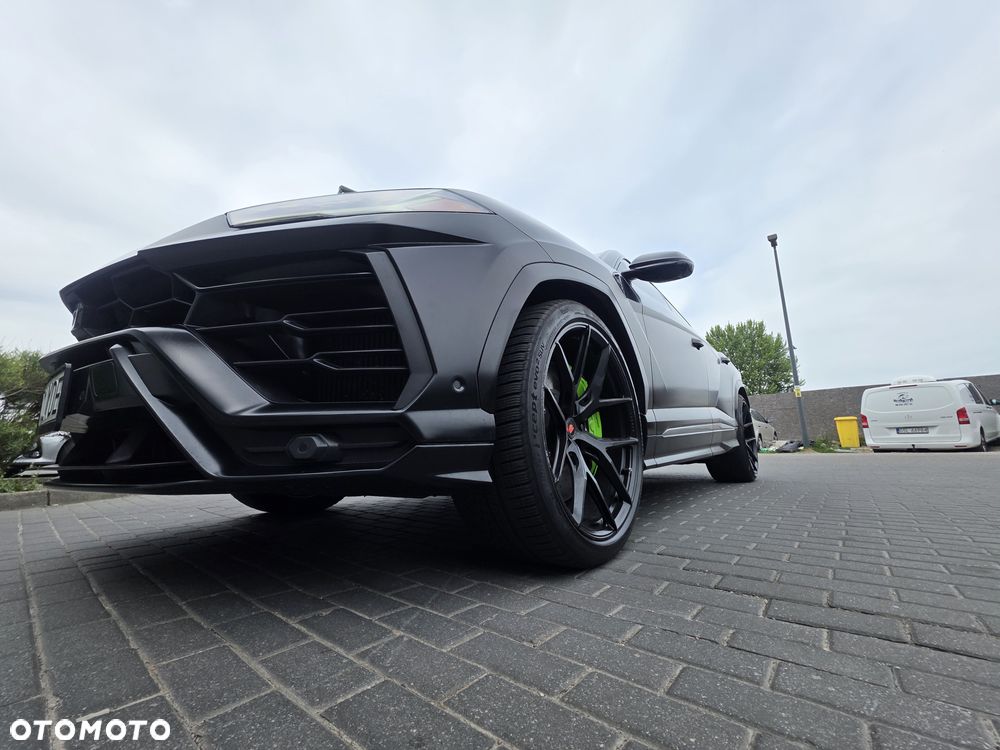 Lamborghini Urus - 13