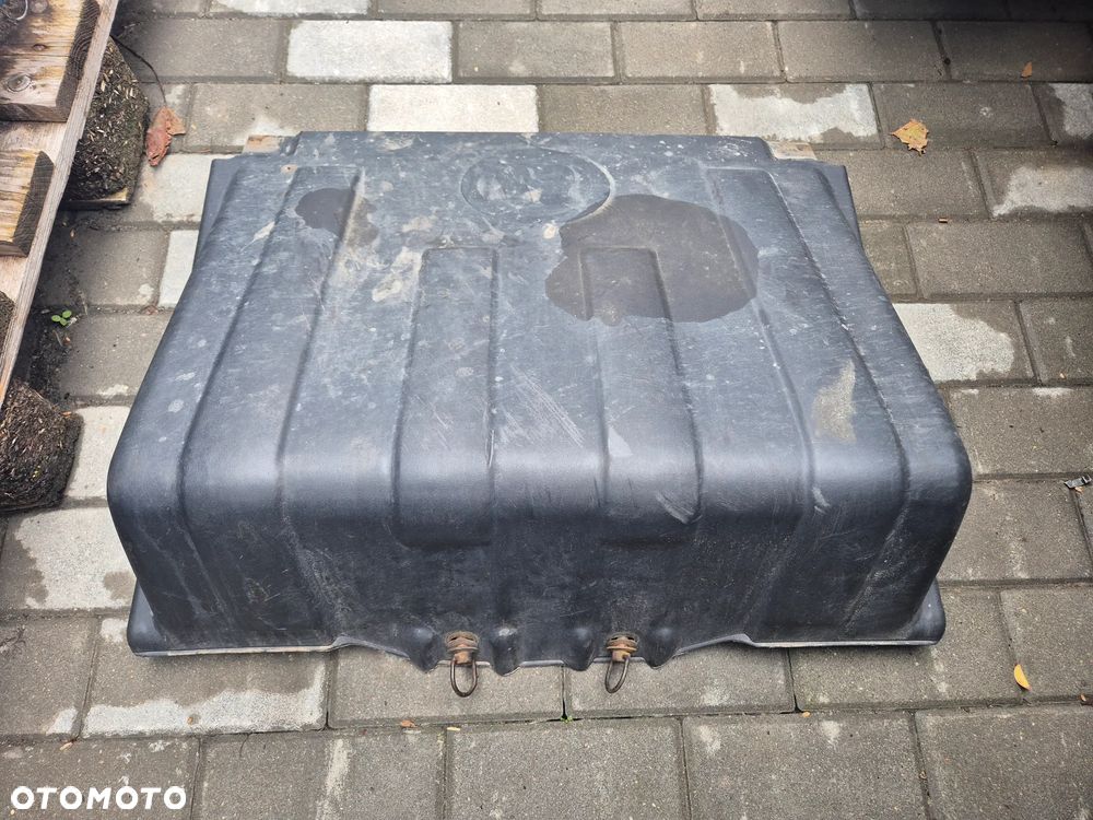 POKRYWA OBUDOWA OSŁONA AKUMULATORÓW MAN TGX TGS - 1