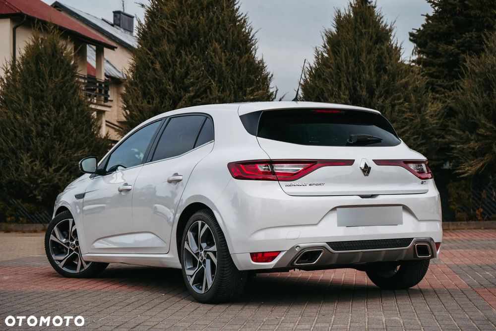 Renault Megane ENERGY TCe 205 EDC GT - 14