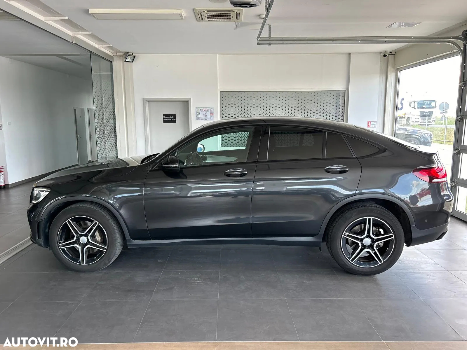 Mercedes-Benz GLC Coupe 220 d 4Matic 9G-TRONIC AMG Line - 8
