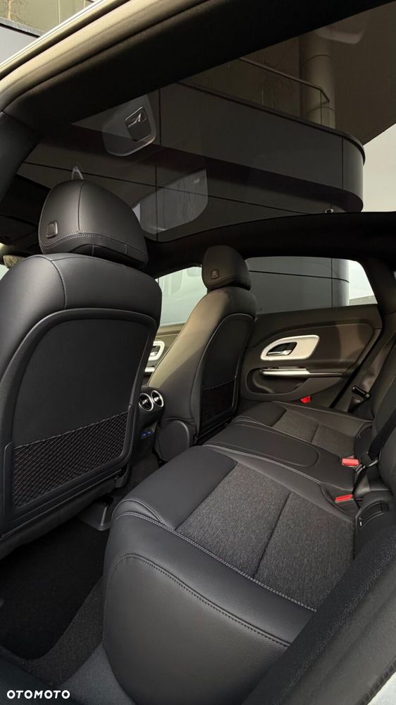 Mercedes-Benz CLA - 26