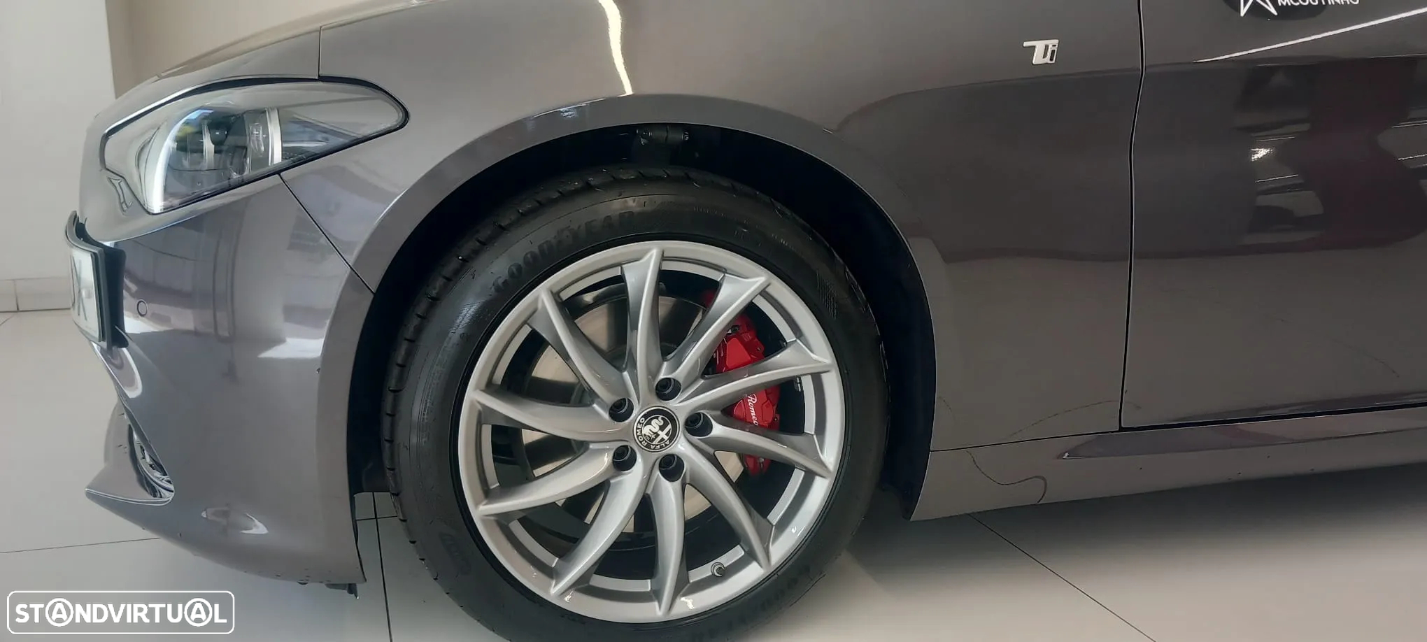 Alfa Romeo Giulia 2.2 D TI Q4 AT8 - 12