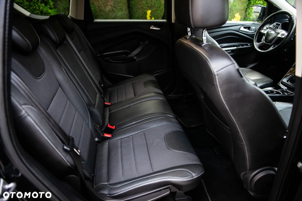 Ford Kuga 2.0 TDCi 4x4 Titanium - 37