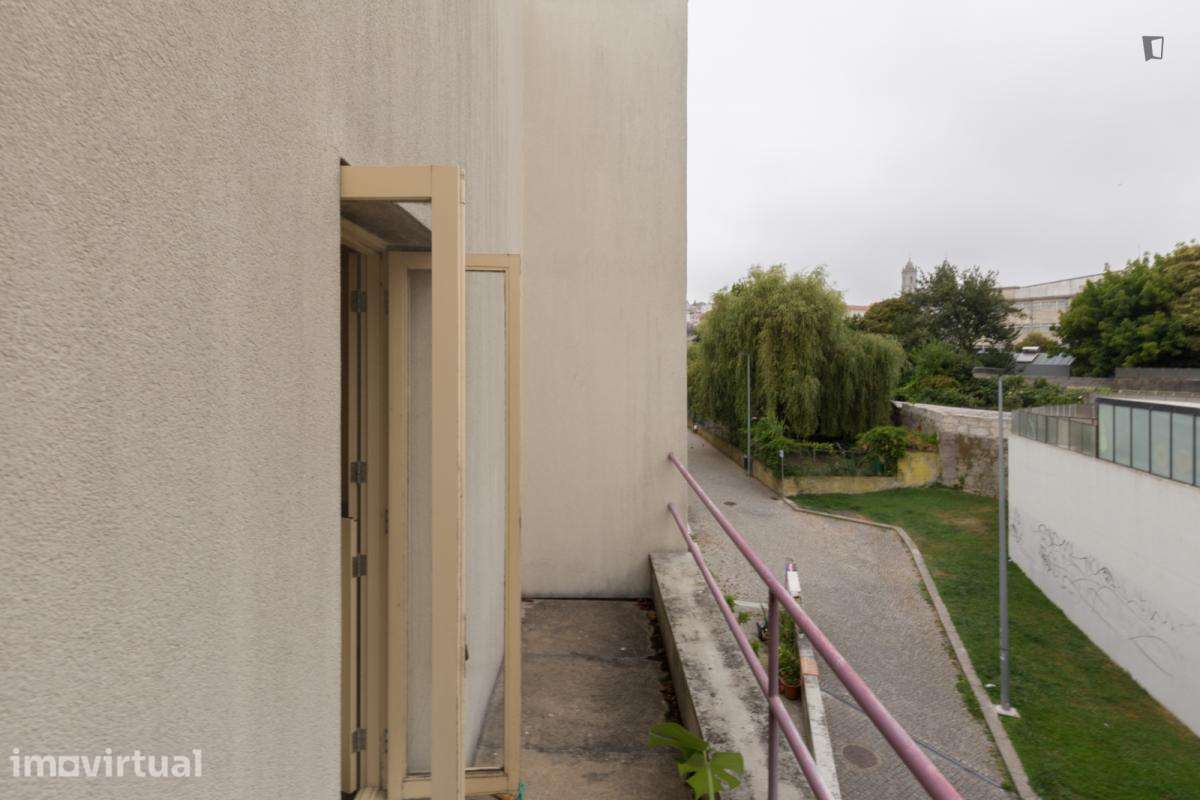 Quarto - localizado em Cedofeita Porto - Grande imagem: 4/25