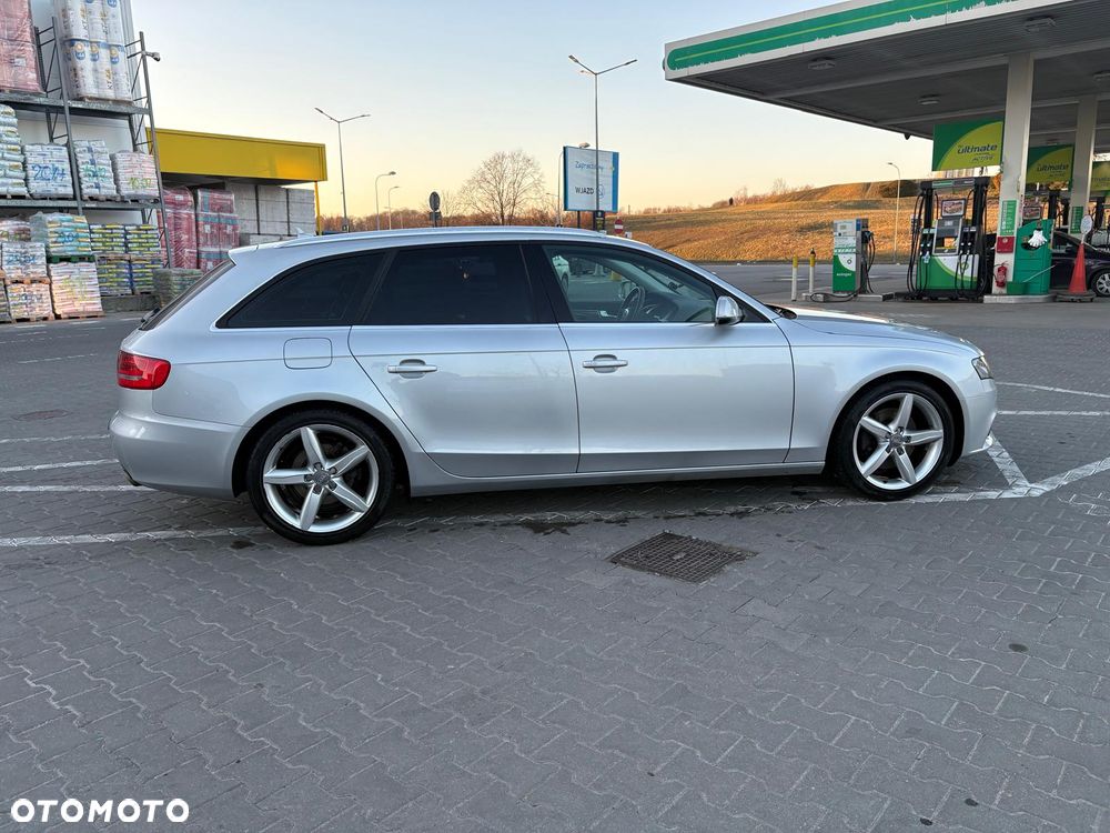 Audi A4 Avant - 4