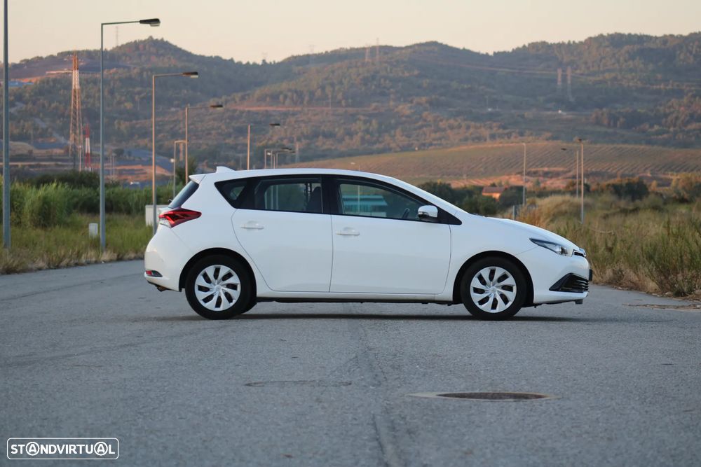 Toyota Auris 1.4 D-4D Comfort - 8